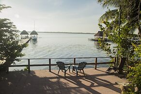 Lagoon Front Suite with Bikes & Kayaks
