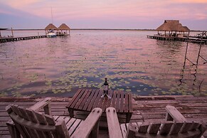 Lagoon Front Suite with Bikes & Kayaks