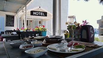Minerva Port Hotel
