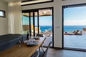 Amphitheatre Suites