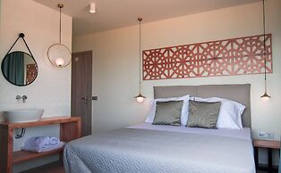 Amphitheatre Suites