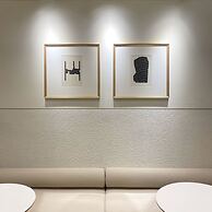 Seven Bricks Hotel