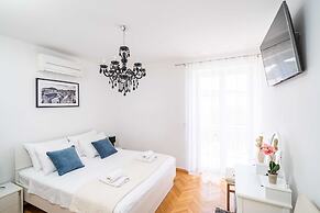 Holiday Home King