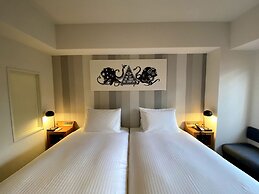 Umedaholic Hotel