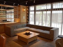 Umedaholic Hotel