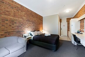 Sugarloaf Motel