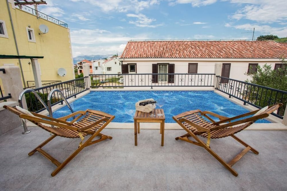 Villa Suzy Lux