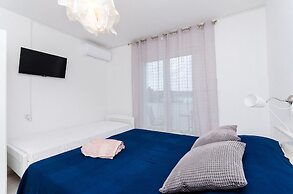 Apartments and Rooms Bianca
