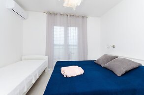 Apartments and Rooms Bianca