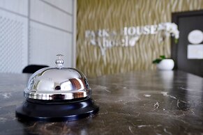 Lux Promo Park & House