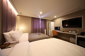 Hotel 1954