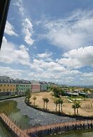Dragon Hotel