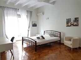Erra - Taupe - Athens Center,140m²,4 BD,2 BATH