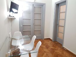 Erra - Taupe - Athens Center,140m²,4 BD,2 BATH