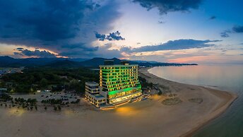 Renebleu by Sol Beach