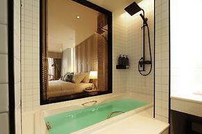 @Nares Hotel