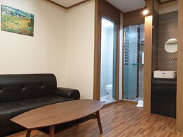 Okpo Business Hotel
