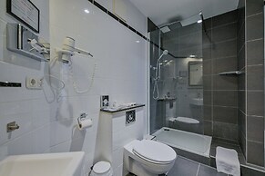 Ramada by Wyndham Frankfurt Central Station