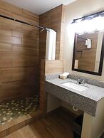Hillcrest Motel