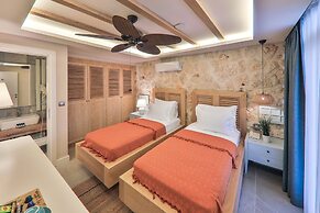 Kalkan Saray Suites - Adults Only