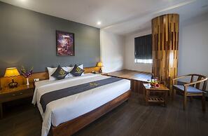Royal Khanh Hotel