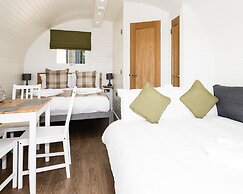 Weedingshall Lodges