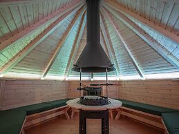 Weedingshall Lodges
