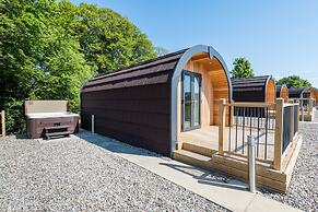 Weedingshall Lodges