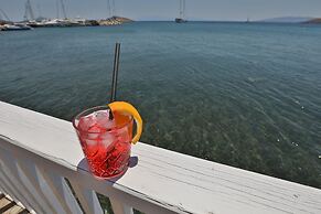 Ali's Hotel Beach