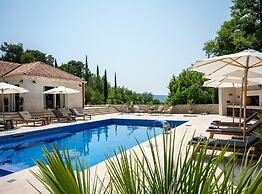 Villa Doline