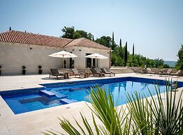 Villa Doline