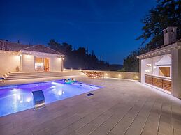 Villa Doline