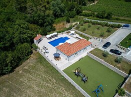Villa Doline