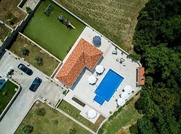 Villa Doline