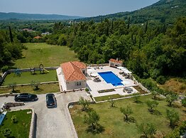 Villa Doline