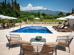 Villa Doline