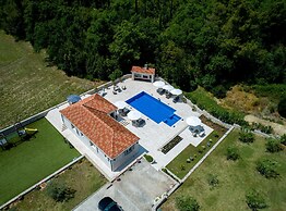 Villa Doline