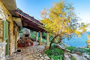 House Hidden Bay