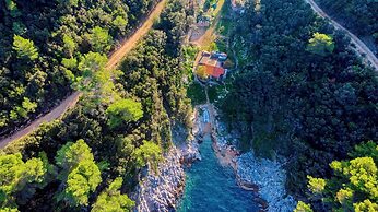 House Hidden Bay