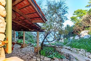 House Hidden Bay