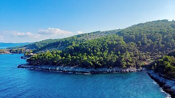 House Hidden Bay
