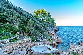 House Hidden Bay