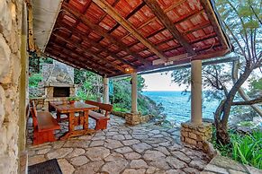 House Hidden Bay