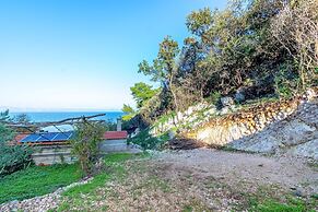 House Hidden Bay