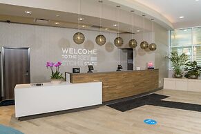 Hampton Inn & Suites Erie Bayfront