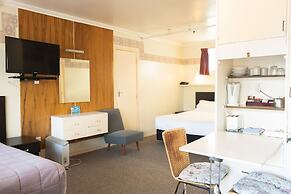 Mayfair Court Motel