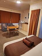 Mayfair Court Motel