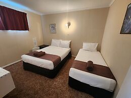 Mayfair Court Motel