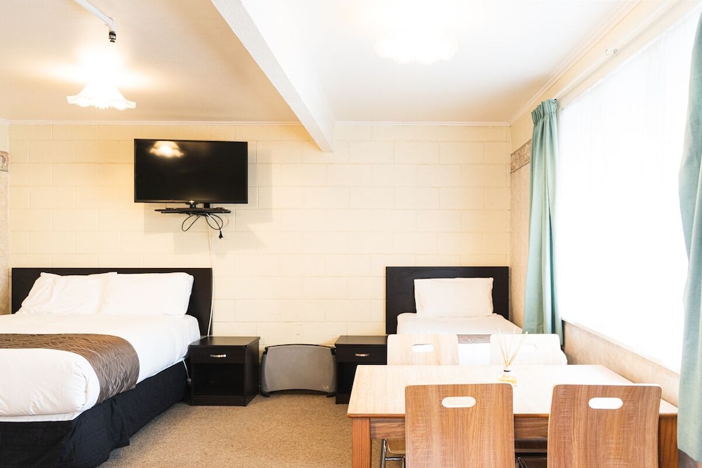Mayfair Court Motel