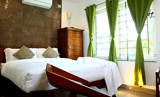 Le Holiday Inn